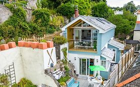 The Boathouse - Panoramic Sea View Retreat, Near Town, Marina & Beach, With Parking